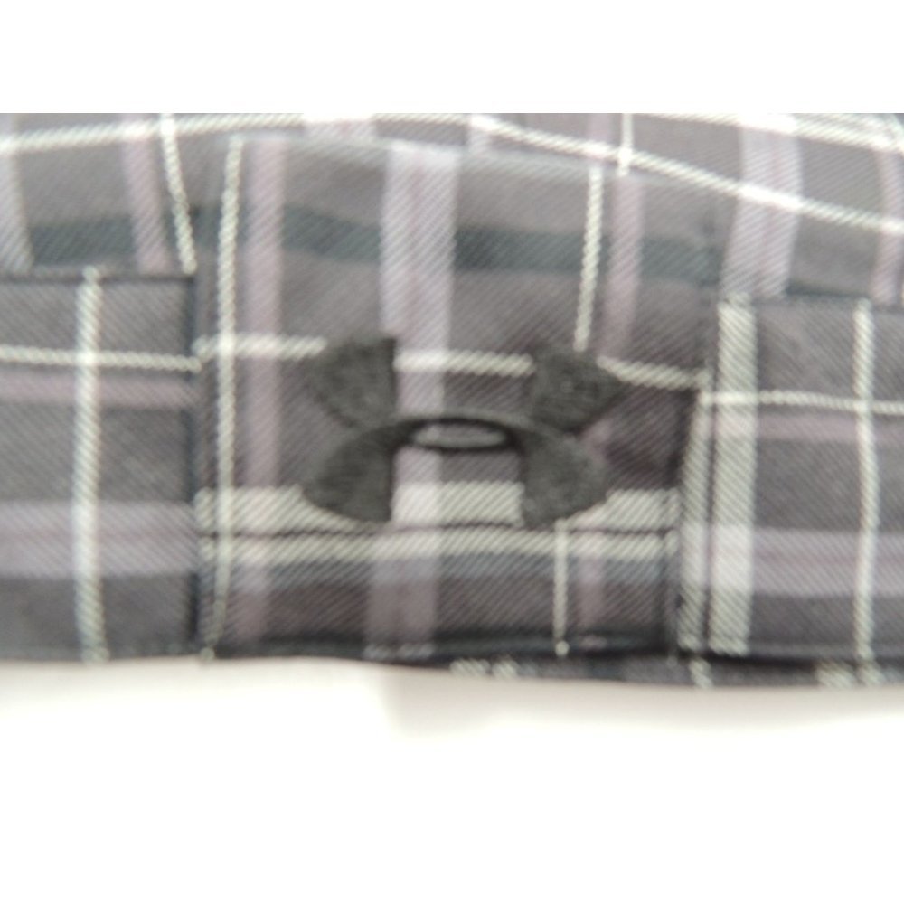 Under Armor Mens Golf Shorts size 38R - Picture 3 of 4